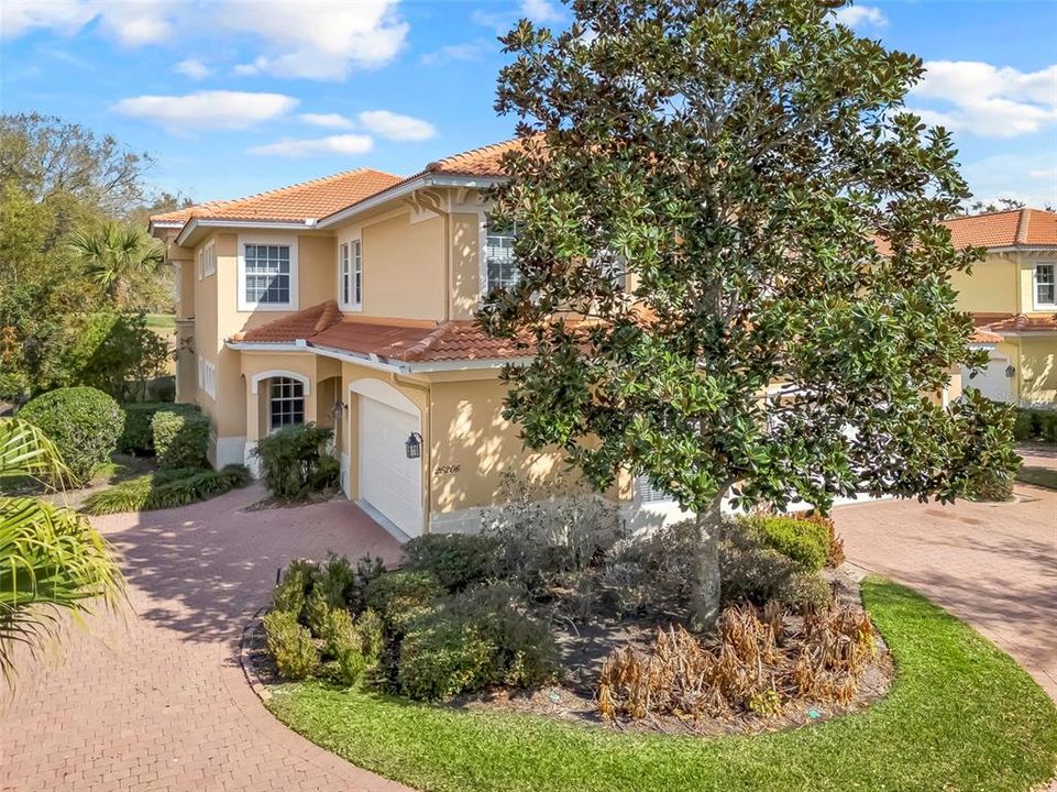На продажу: $349,999 (2 спален, 2 ванн, 2031 Квадратных фут)