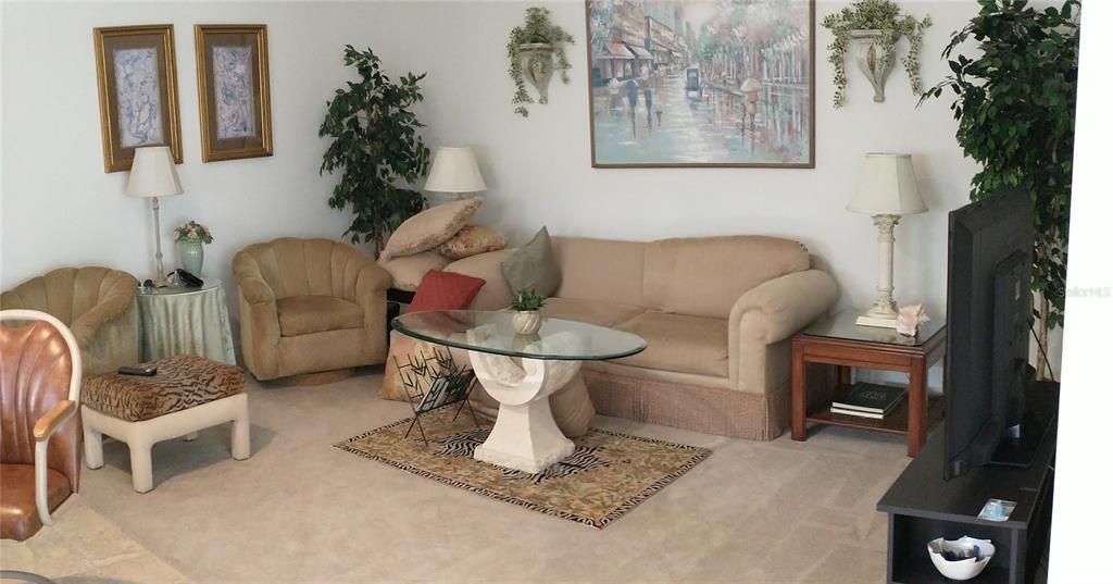 待售: $485,000 (2 贝兹, 2 浴室, 1693 平方英尺)