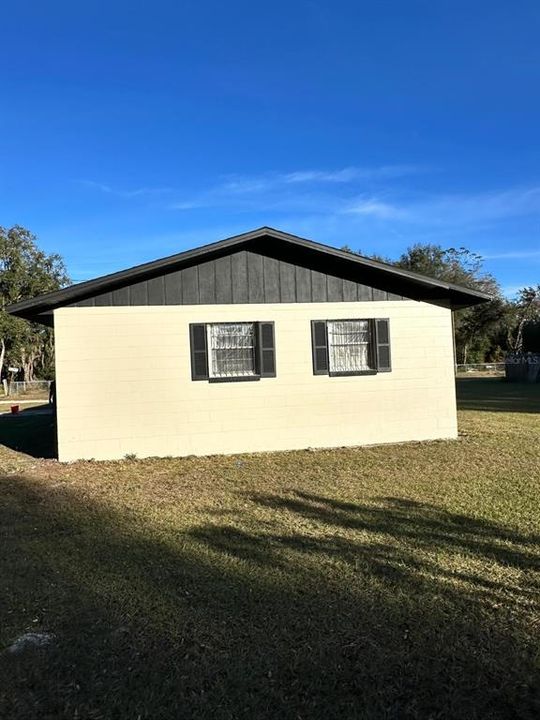 На продажу: $195,000 (3 спален, 1 ванн, 950 Квадратных фут)