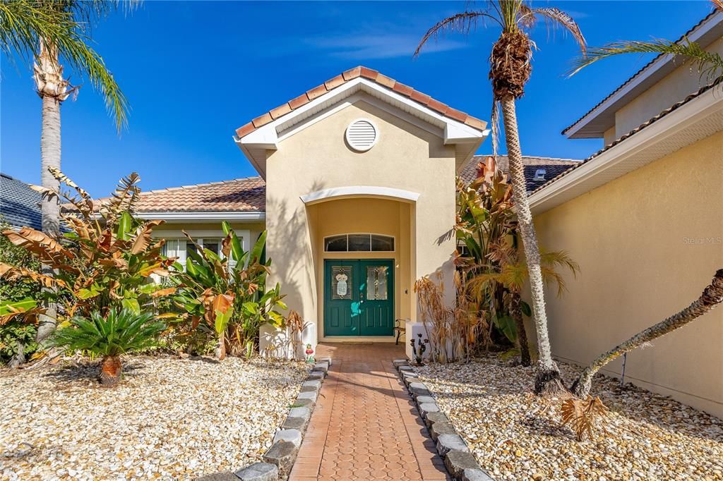 Active With Contract: $539,900 (5 beds, 3 baths, 2813 Square Feet)