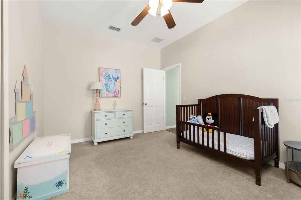Active With Contract: $539,900 (5 beds, 3 baths, 2813 Square Feet)