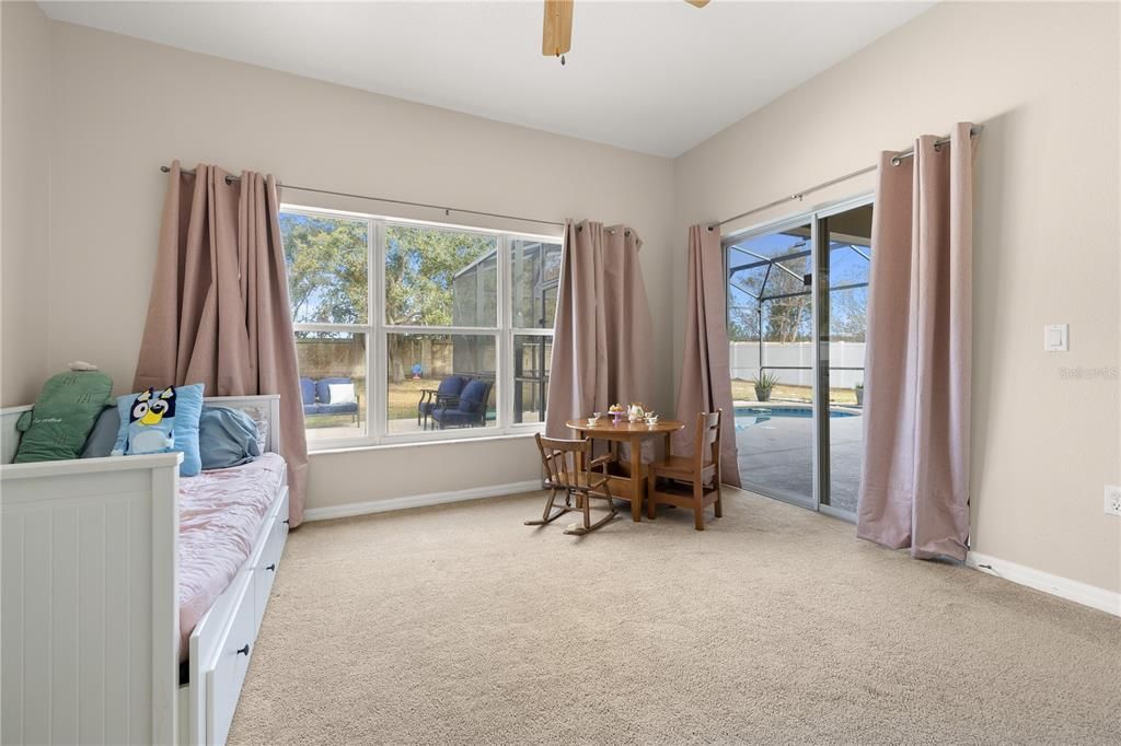 Active With Contract: $539,900 (5 beds, 3 baths, 2813 Square Feet)
