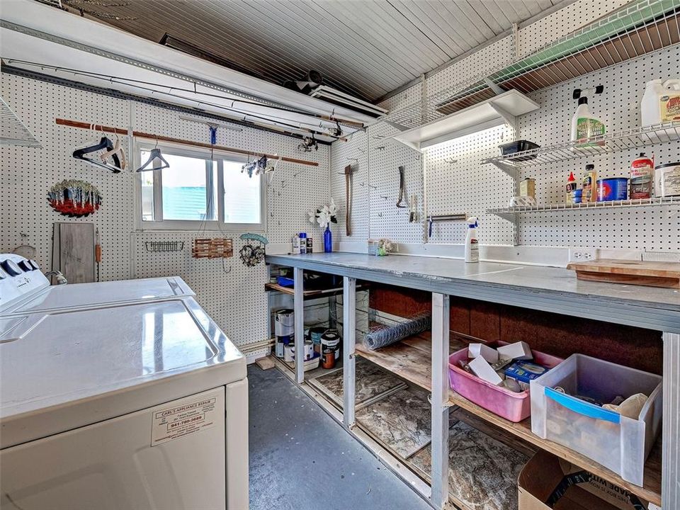 Activo con contrato: $215,000 (2 camas, 2 baños, 1152 Pies cuadrados)