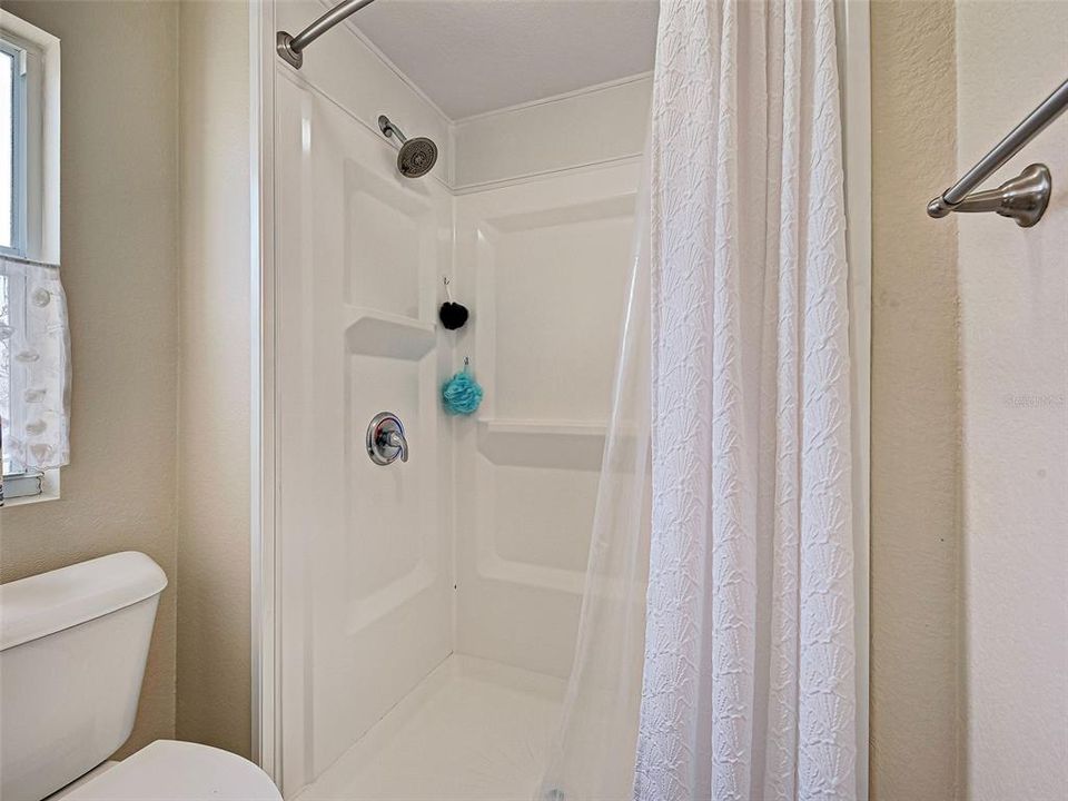 Activo con contrato: $215,000 (2 camas, 2 baños, 1152 Pies cuadrados)