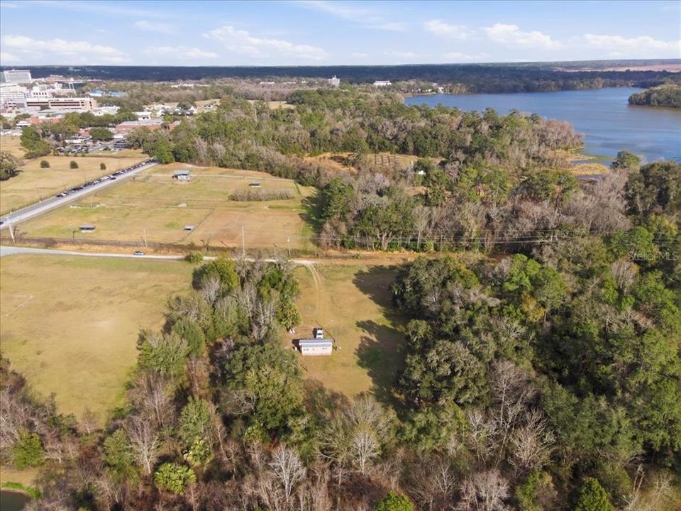 待售: $300,000 (1.50 acres)