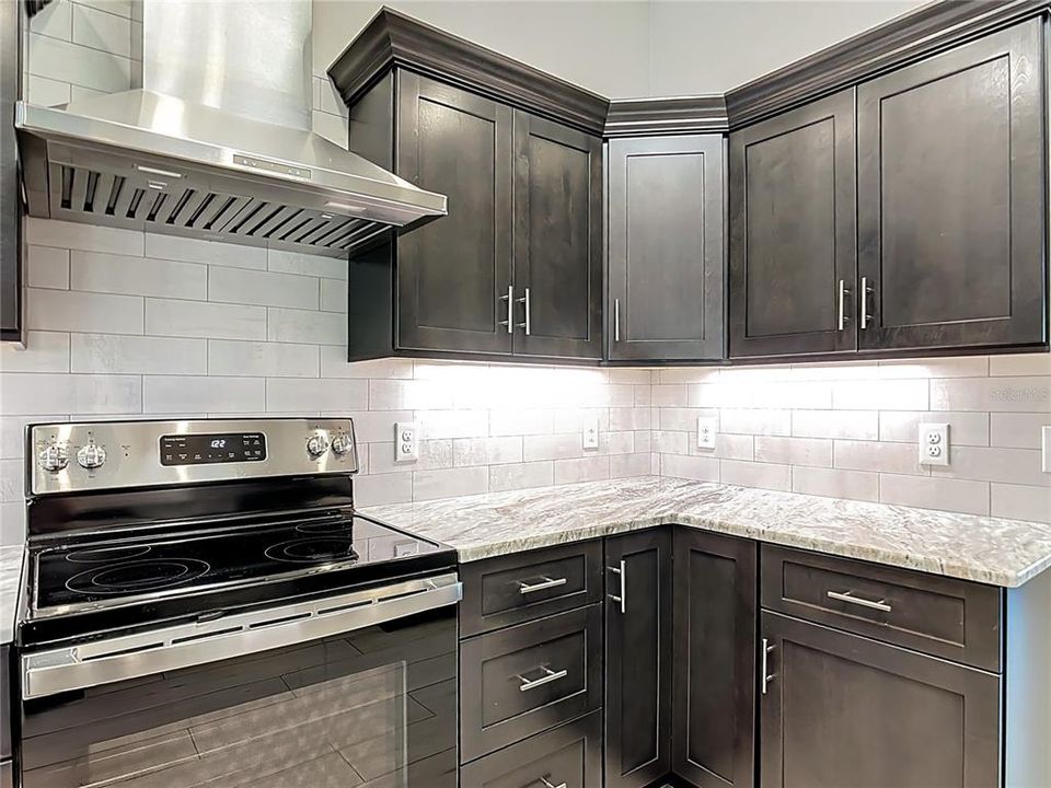 В аренду: $2,950 (3 спален, 2 ванн, 1648 Квадратных фут)