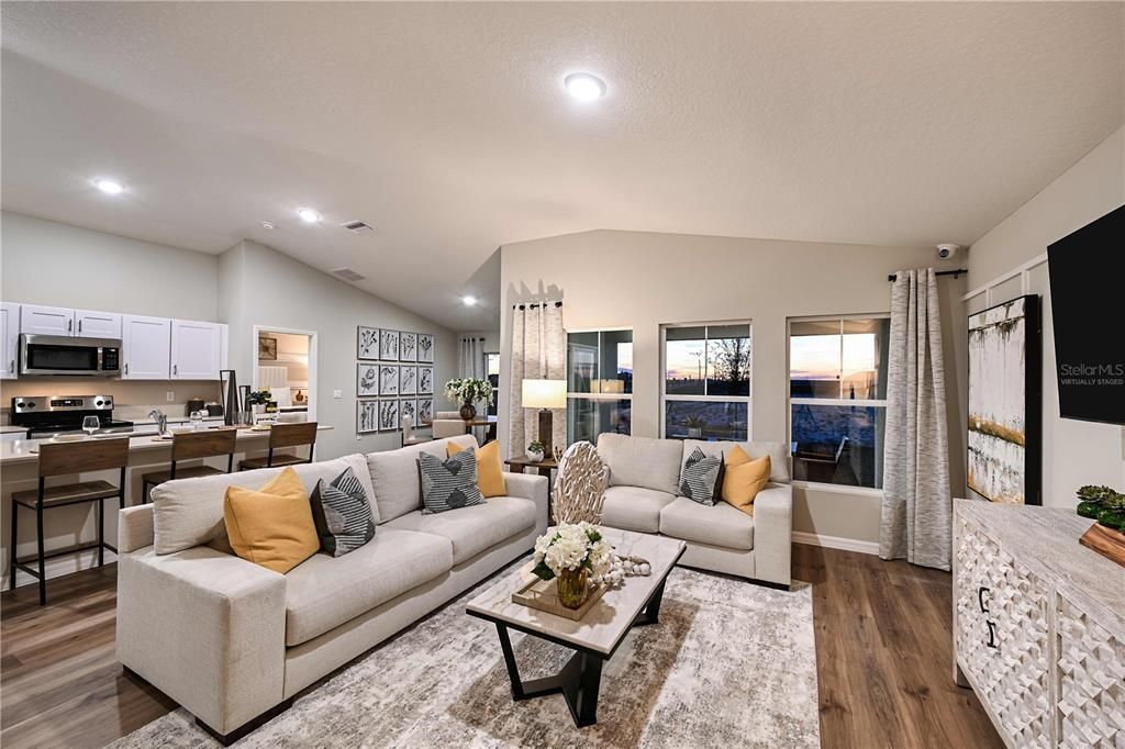 Active With Contract: $409,990 (4 beds, 2 baths, 1850 Square Feet)