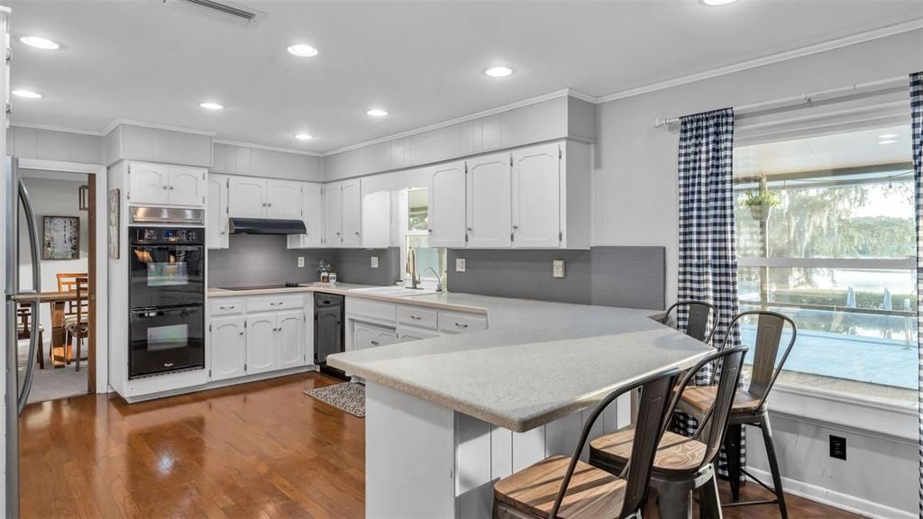 For Sale: $749,000 (5 beds, 3 baths, 3913 Square Feet)