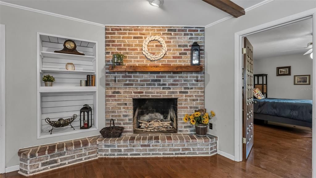 For Sale: $749,000 (5 beds, 3 baths, 3913 Square Feet)