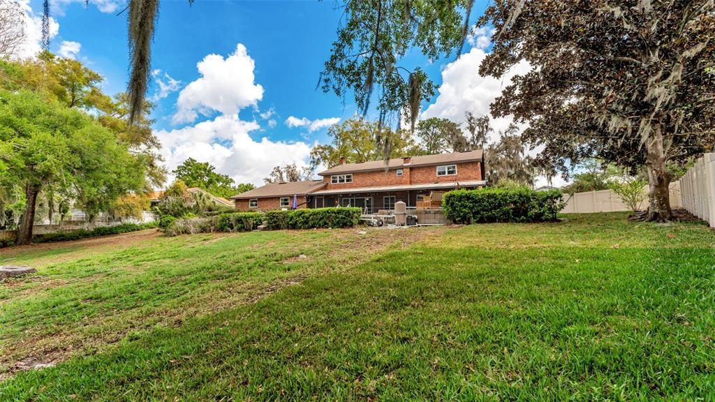 For Sale: $749,000 (5 beds, 3 baths, 3913 Square Feet)