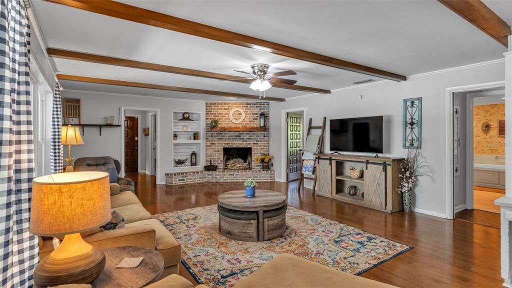 For Sale: $749,000 (5 beds, 3 baths, 3913 Square Feet)