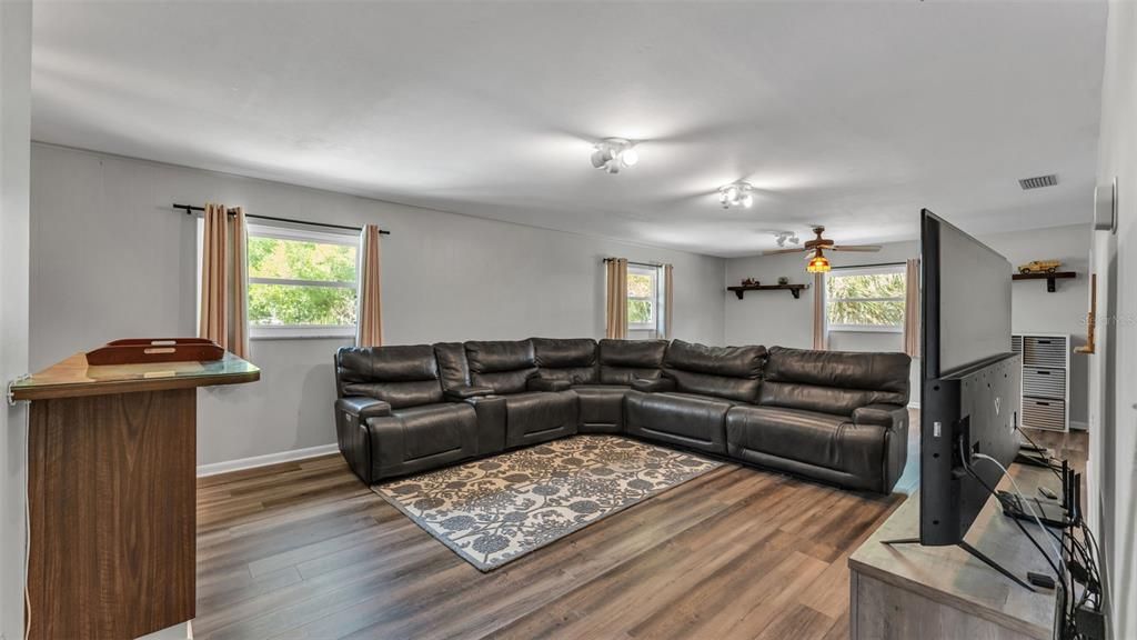 For Sale: $749,000 (5 beds, 3 baths, 3913 Square Feet)