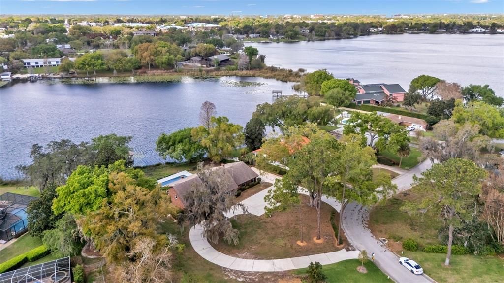 For Sale: $749,000 (5 beds, 3 baths, 3913 Square Feet)