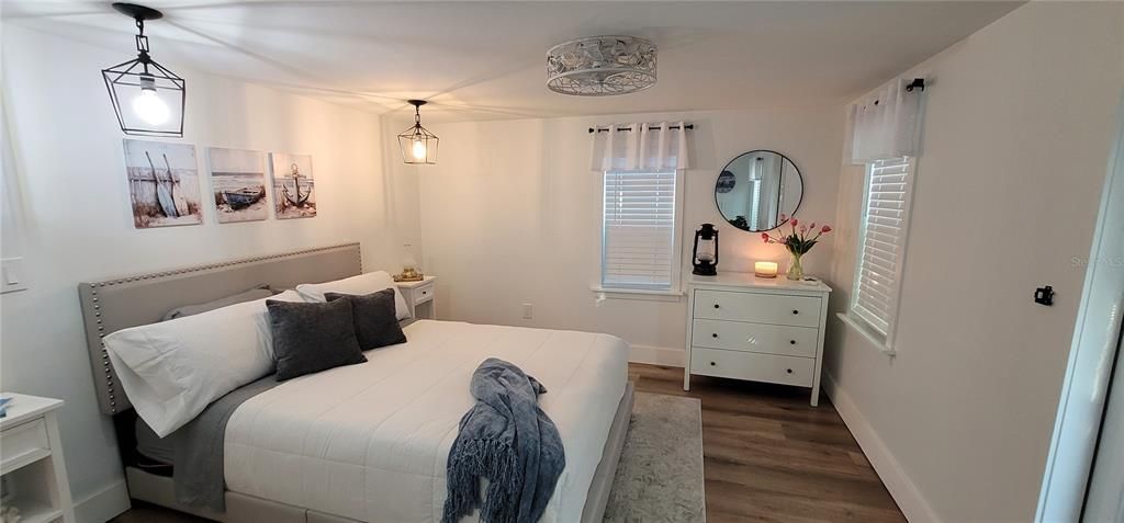For Sale: $1,499,900 (3 beds, 2 baths, 1370 Square Feet)