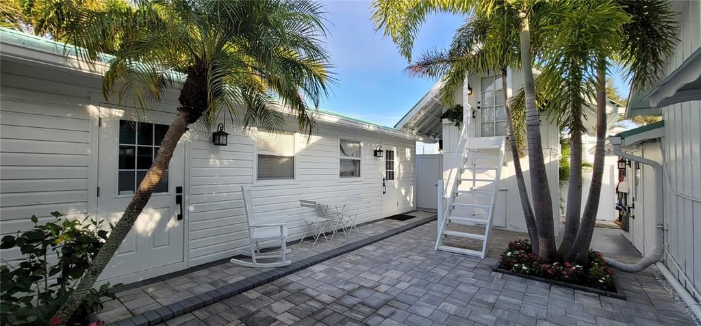 For Sale: $1,499,900 (3 beds, 2 baths, 1370 Square Feet)
