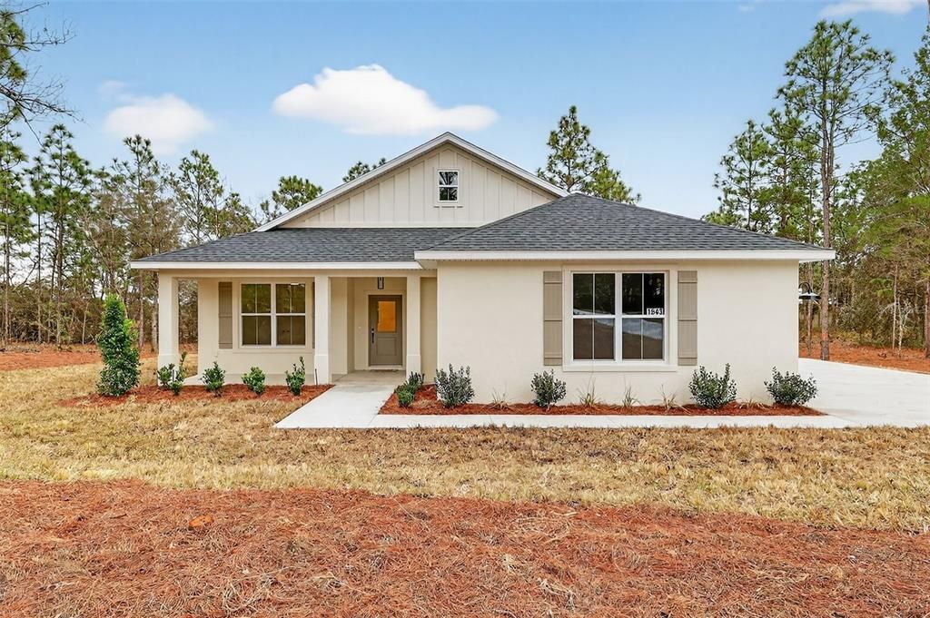 Recently Sold: $595,000 (4 beds, 2 baths, 1955 Square Feet)