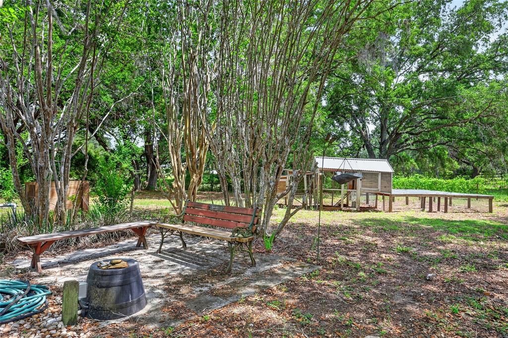 For Sale: $369,000 (3 beds, 2 baths, 1046 Square Feet)