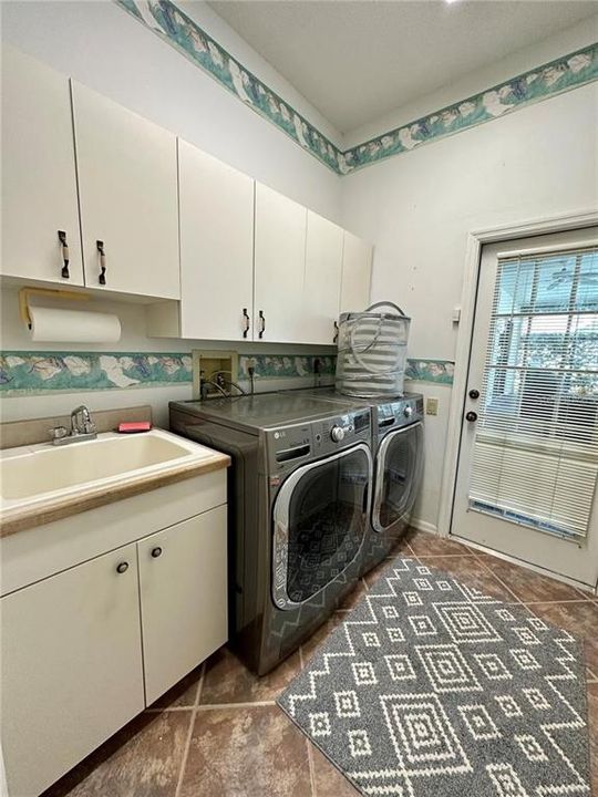 В аренду: $4,300 (3 спален, 2 ванн, 2423 Квадратных фут)