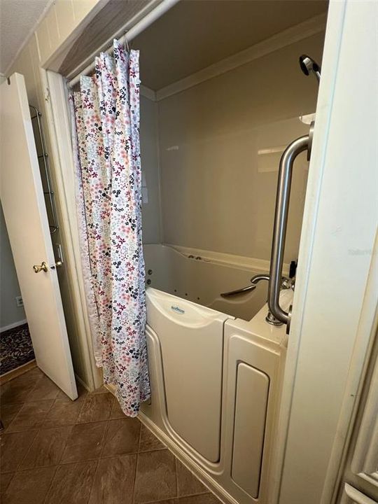 На продажу: $135,000 (2 спален, 2 ванн, 1152 Квадратных фут)