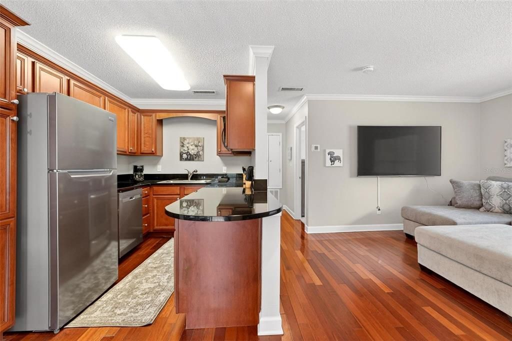 En Venta: $144,900 (1 camas, 1 baños, 636 Pies cuadrados)