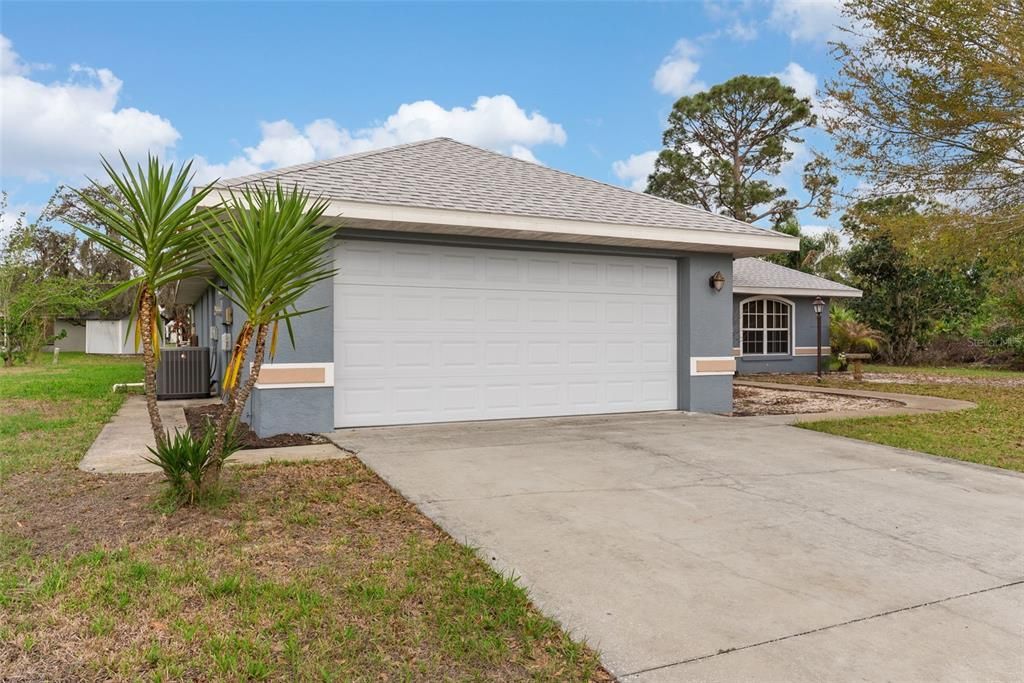 Active With Contract: $300,000 (3 beds, 2 baths, 2043 Square Feet)