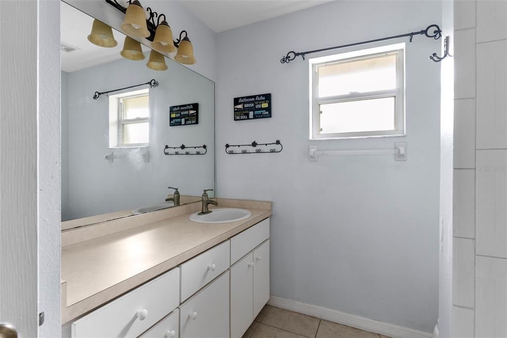 Active With Contract: $300,000 (3 beds, 2 baths, 2043 Square Feet)