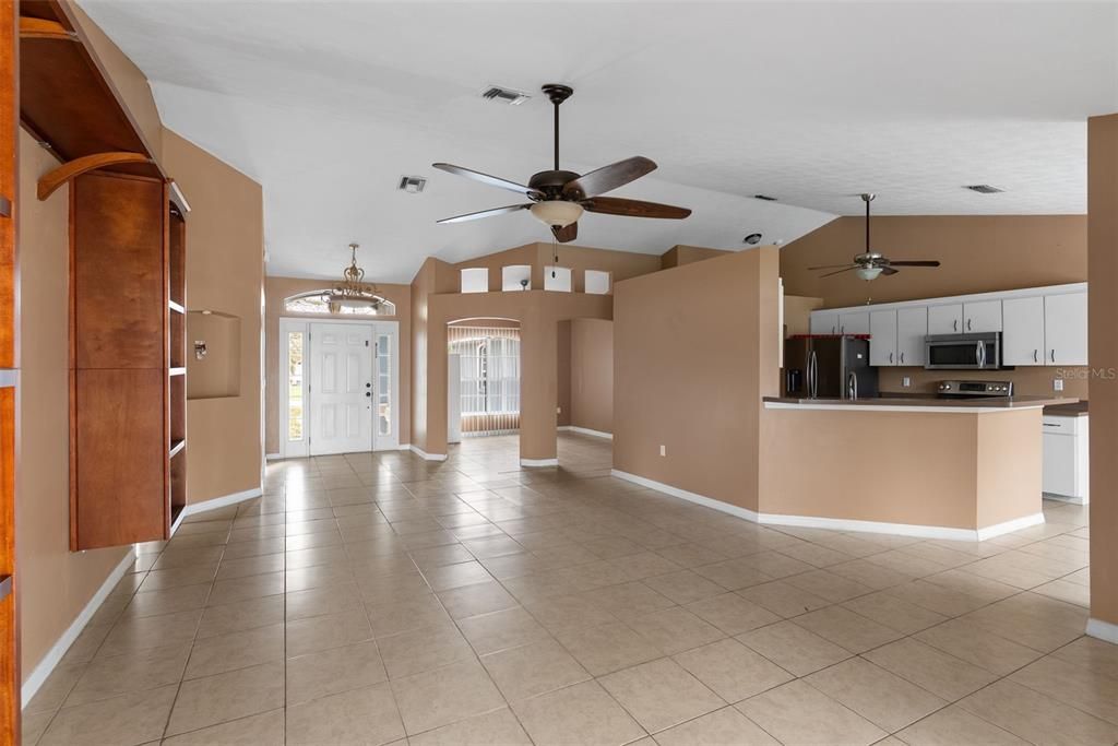 Active With Contract: $300,000 (3 beds, 2 baths, 2043 Square Feet)