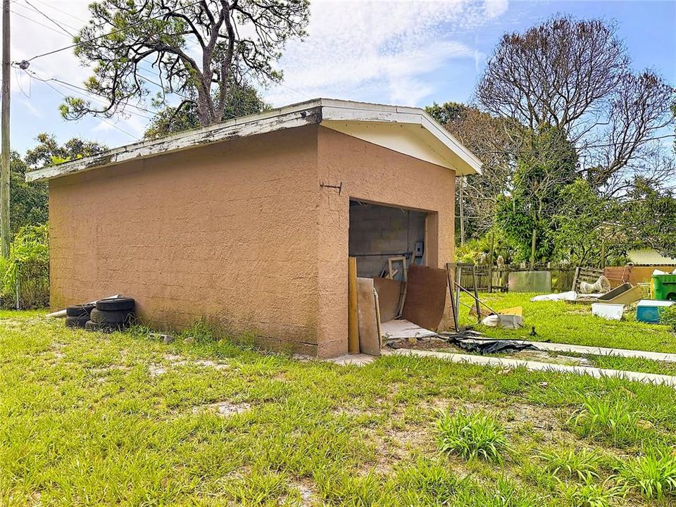 For Sale: $174,900 (3 beds, 1 baths, 1097 Square Feet)
