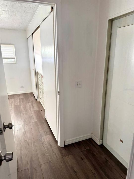 На продажу: $199,990 (2 спален, 1 ванн, 984 Квадратных фут)