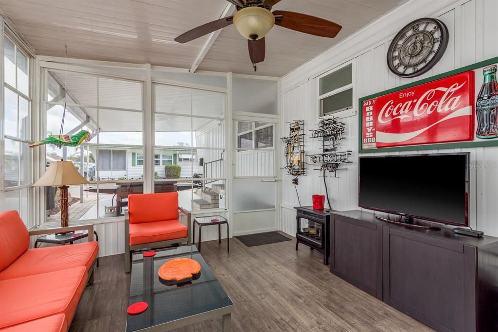 Active With Contract: $125,000 (2 beds, 2 baths, 960 Square Feet)
