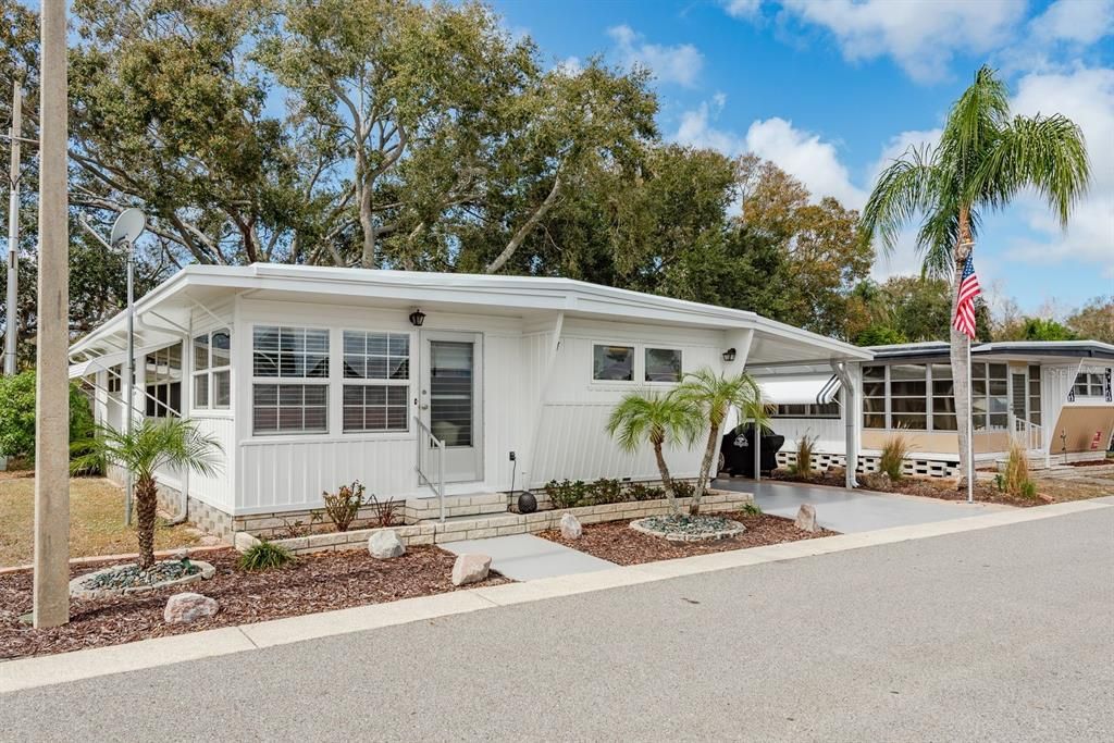 Active With Contract: $125,000 (2 beds, 2 baths, 960 Square Feet)