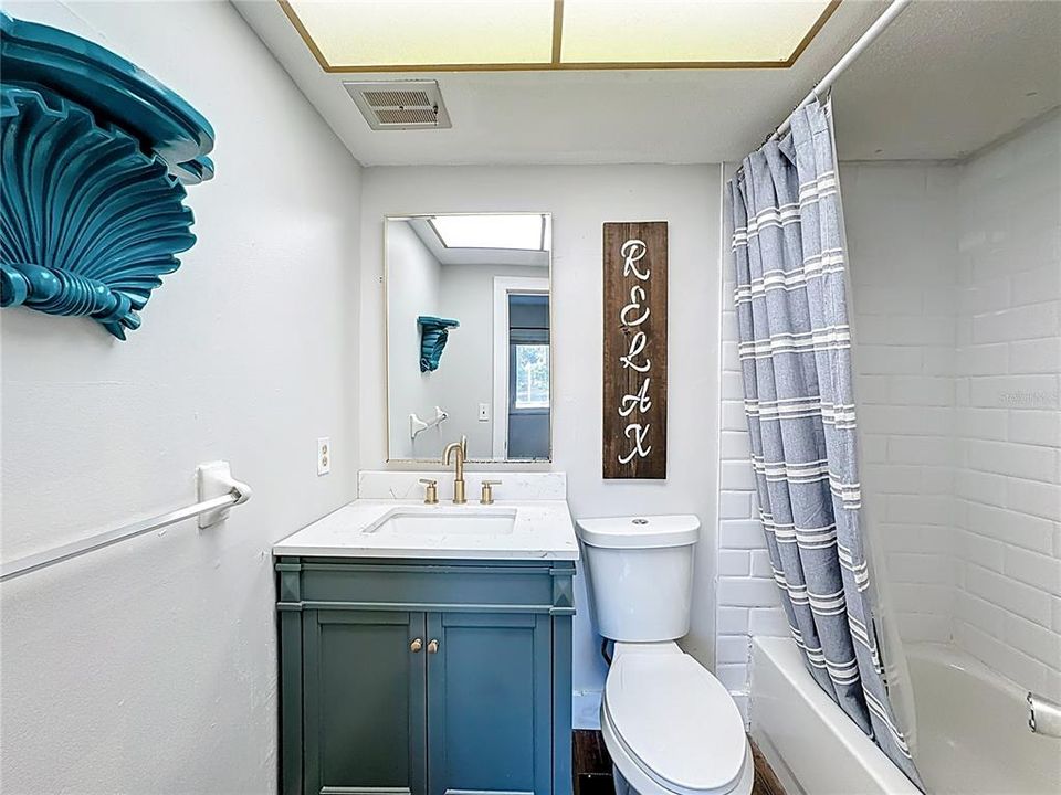 Active With Contract: $135,000 (2 beds, 2 baths, 833 Square Feet)