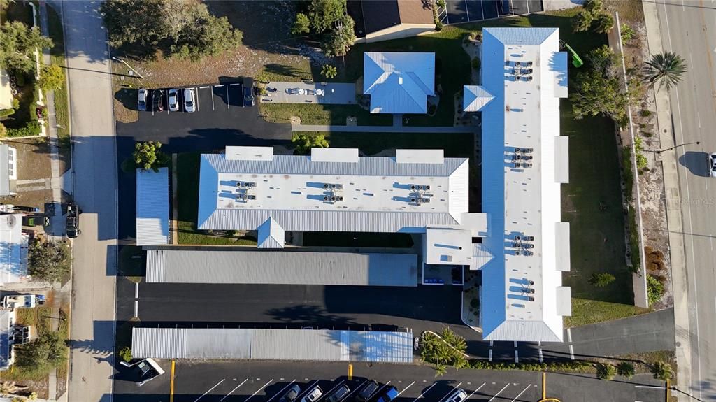 Active With Contract: $135,000 (2 beds, 2 baths, 833 Square Feet)