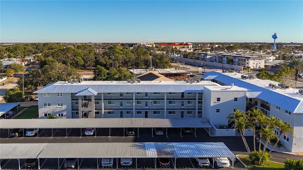 Active With Contract: $135,000 (2 beds, 2 baths, 833 Square Feet)