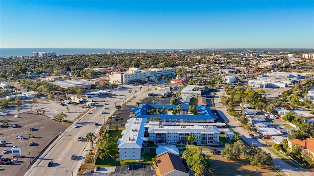 Active With Contract: $135,000 (2 beds, 2 baths, 833 Square Feet)