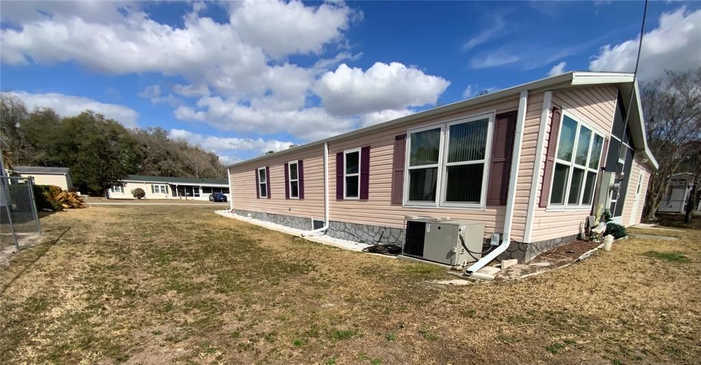 For Sale: $191,500 (2 beds, 2 baths, 1100 Square Feet)