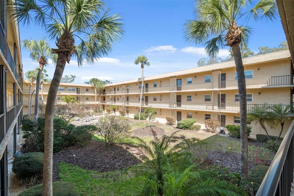 For Sale: $79,000 (1 beds, 1 baths, 680 Square Feet)