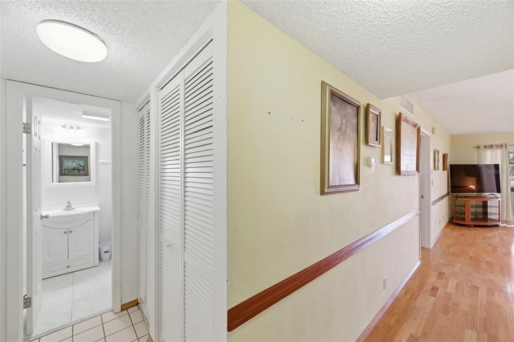 For Sale: $79,000 (1 beds, 1 baths, 680 Square Feet)