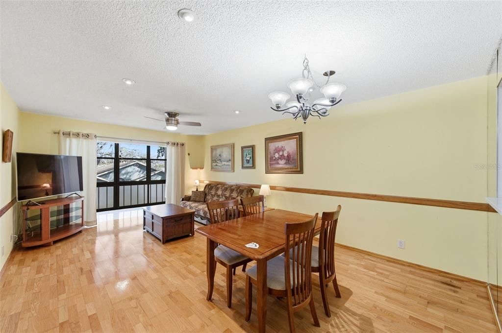 For Sale: $79,000 (1 beds, 1 baths, 680 Square Feet)