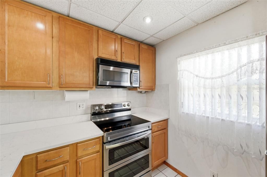 For Sale: $79,000 (1 beds, 1 baths, 680 Square Feet)