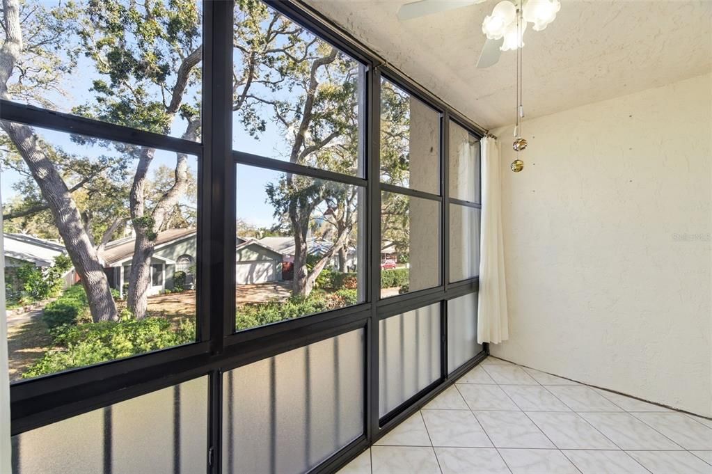 For Sale: $79,000 (1 beds, 1 baths, 680 Square Feet)