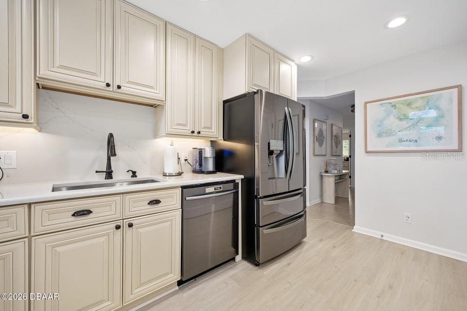 For Sale: $481,400 (3 beds, 2 baths, 1875 Square Feet)
