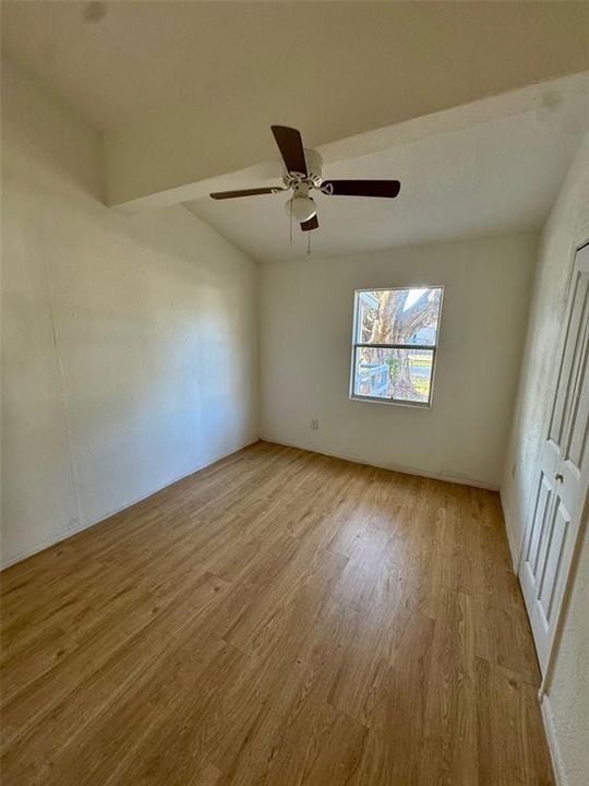 На продажу: $159,950 (3 спален, 2 ванн, 984 Квадратных фут)