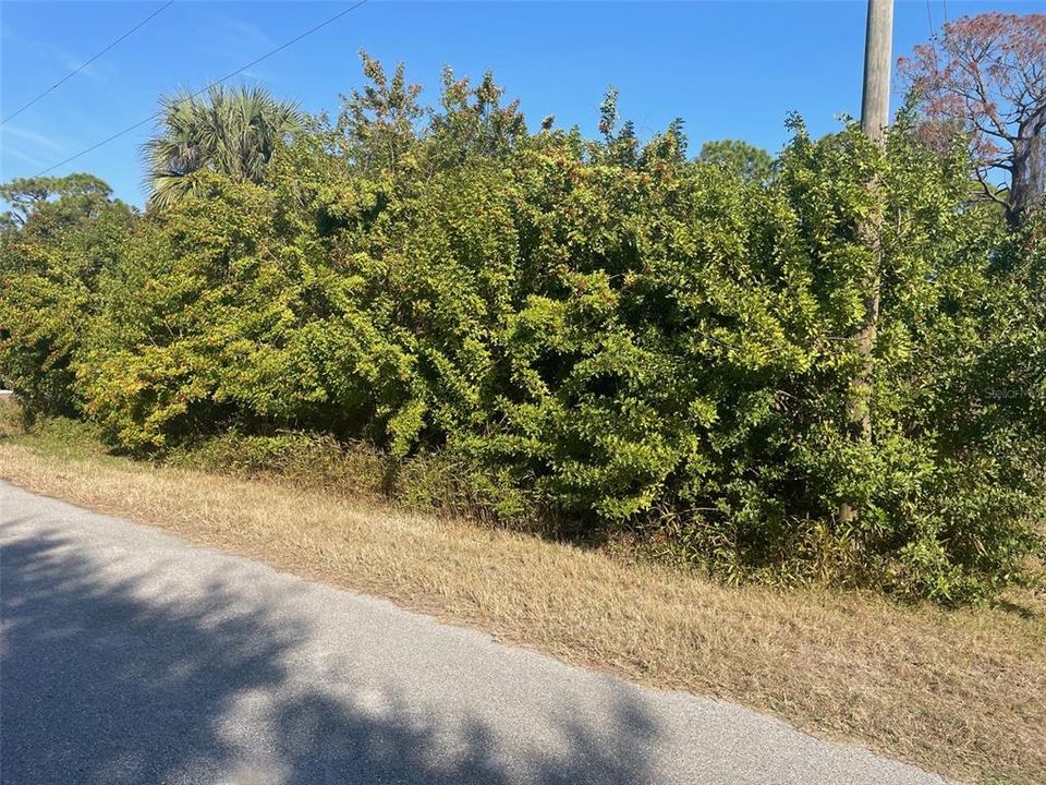 合同活跃: $21,500 (0.23 acres)