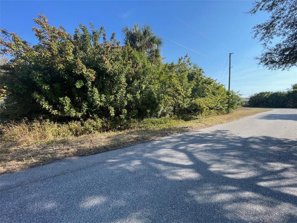 合同活跃: $21,500 (0.23 acres)