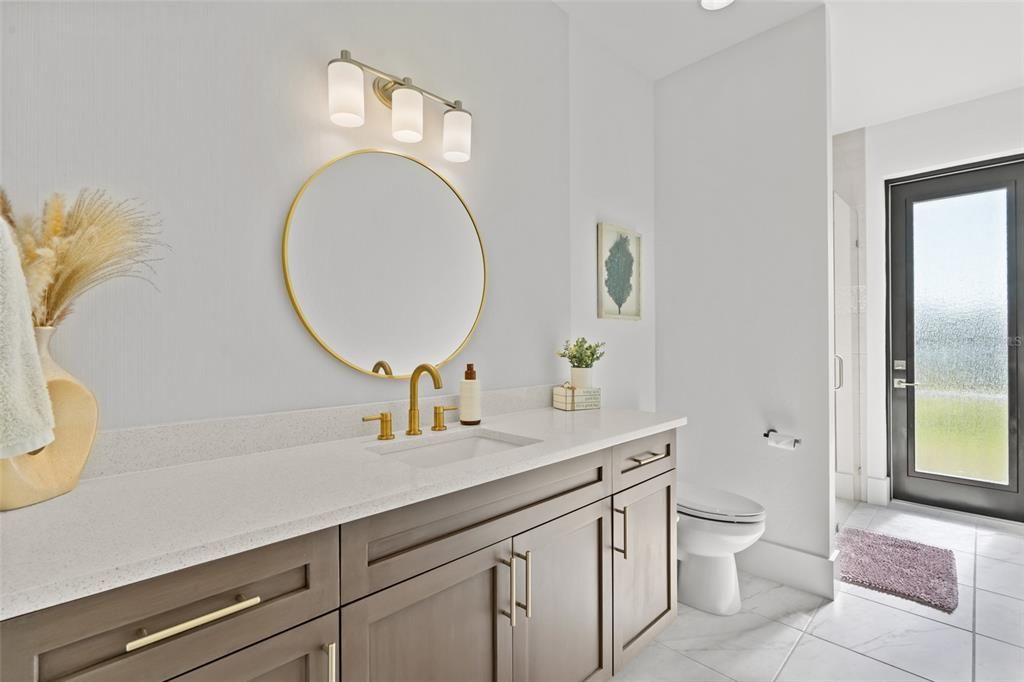 For Sale: $660,000 (3 beds, 3 baths, 2469 Square Feet)