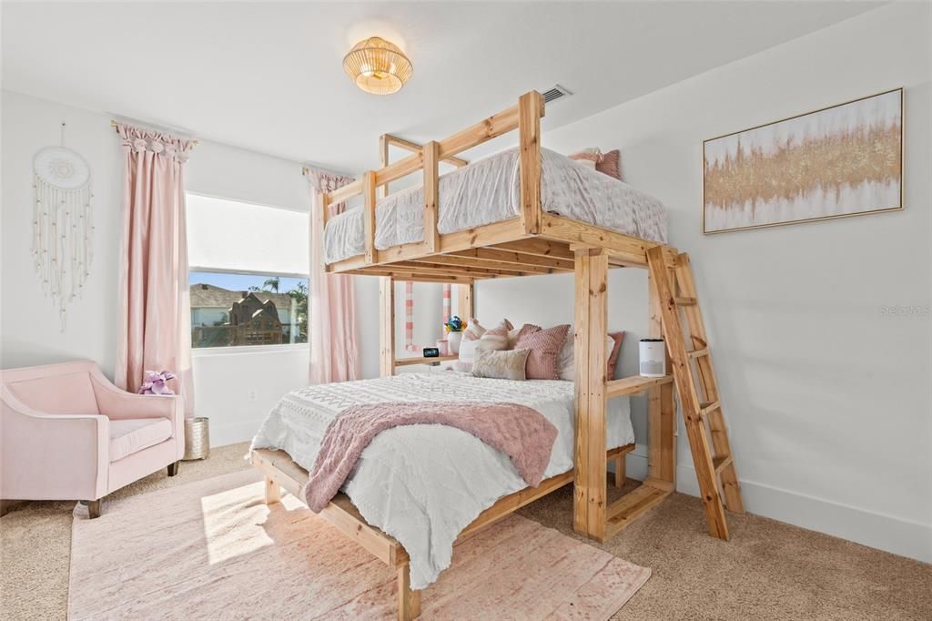 For Sale: $660,000 (3 beds, 3 baths, 2469 Square Feet)