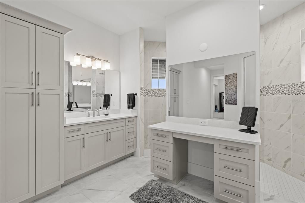 For Sale: $660,000 (3 beds, 3 baths, 2469 Square Feet)