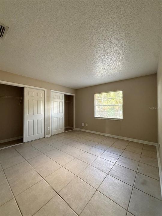 出租: $1,800 (2 贝兹, 2 浴室, 1000 平方英尺)