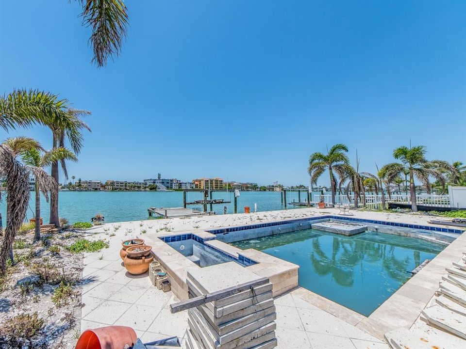 En Venta: $3,995,000 (5 camas, 5 baños, 4818 Pies cuadrados)